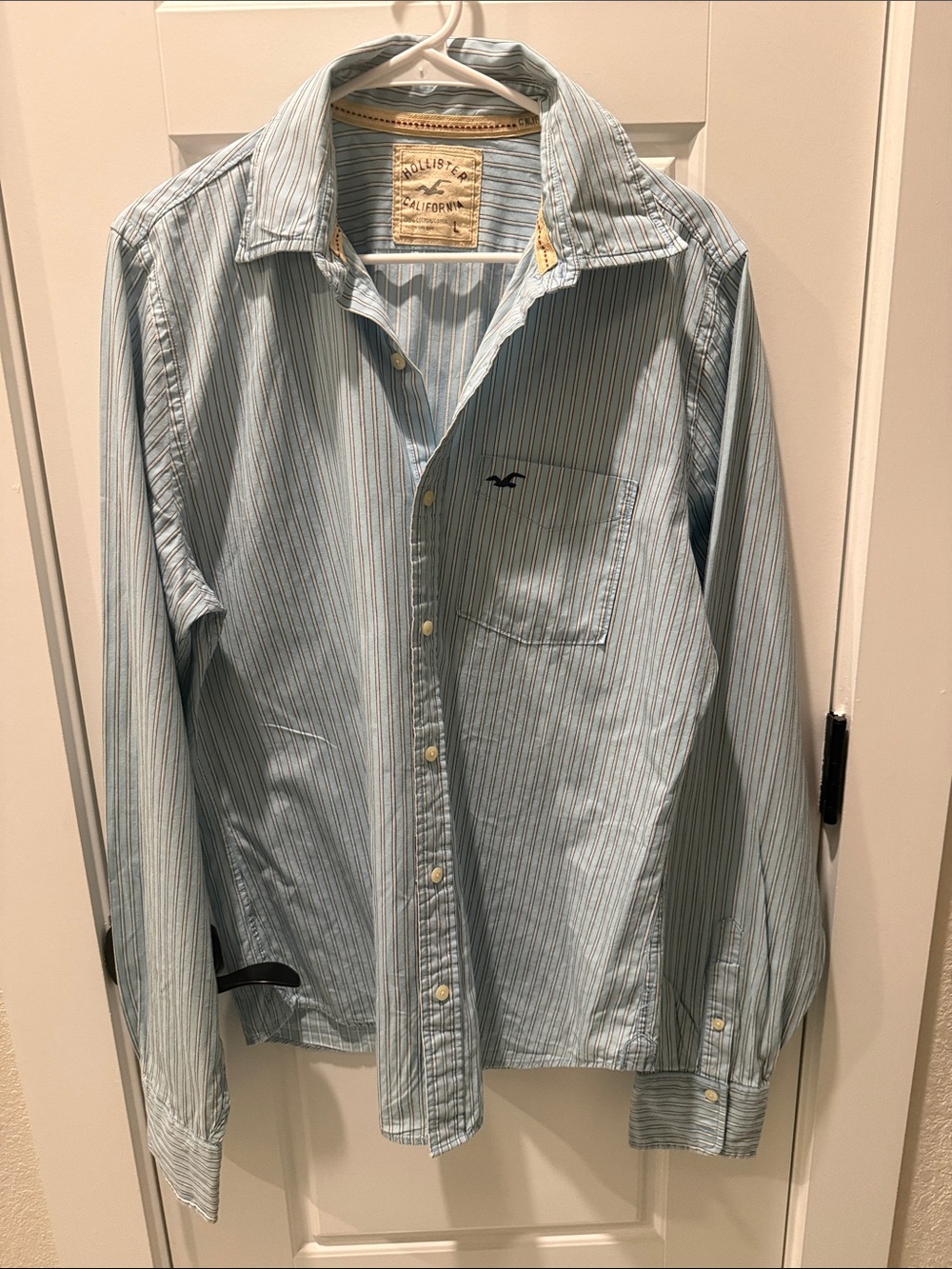 Vintage Hollister Light Blue and White Striped Men's Button-Down Shirt